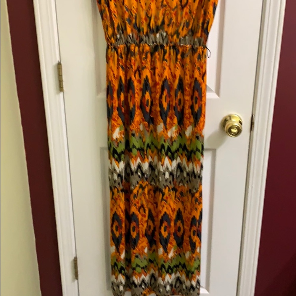Dress - Picture 6 of 6